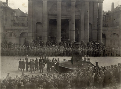 Abschied von den letzten Truppen der Garnison Karlsruhe am 22. September 1920. StadtAK 8/PBS oVI 225