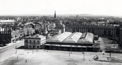 Die alte Markthalle am Platz des früheren Hauptbahnhofs. StadtAK 8/PBS oXIVa 1554
