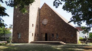 Evangelische Friedenskirche - eine "Notkirche"